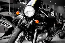 Cận cảnh “ly cafe chất lừ” Triumph Thruxton 2015 tại Việt Nam