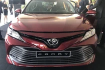 "Soi" chi tiết Toyota Camry 2019 tiền tỷ tại Việt Nam