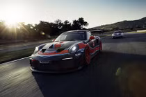 Siêu xe đua Porsche 911 GT2 RS có giá hơn 11,3 tỷ đồng