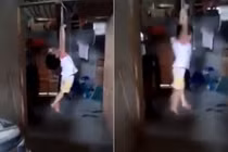 Cháu bé bị cột tay, treo lơ lửng trên xà nhà gây phẫn nộ