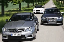 Mercedes-Benz cho BMW “ngửi khói” trong tháng 1/2016