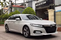 Chủ xe công khai rao bán Honda Accord đâm đụng rẻ cả trăm triệu