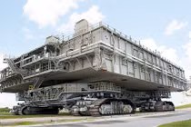 Xem siêu xe tải khủng nhất Thế giới lăn bánh