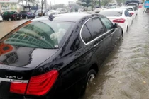 Tiền sửa xe sang ngập nước tại Đà Nẵng đắt ra sao?