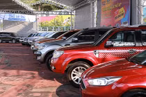 Chợ mua bán xe ôtô cũ tại miền Bắc có gì hay?