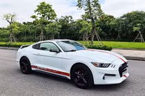Cận cảnh "ngựa chiến" Ford Mustang 2015 chỉ hơn 1 tỷ ở Sài Gòn