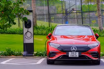 Mercedes-Benz tặng bộ sạc hơn 46 triệu cho khách Việt mua xe điện EQ