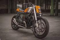 Xe môtô BMW R75 Boxer ốp gỗ "chất nhất quả đất"