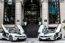 Bộ đôi "xe xanh" BMW i8 trị giá hơn 10 tỷ tại Đà Nẵng