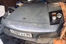 Siêu xe Lamborghini Murcielago bị vứt trong nhà kho như phế liệu