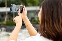 Có nên mua điện thoại Honor 20 Lite "siêu rẻ" tại Việt Nam?