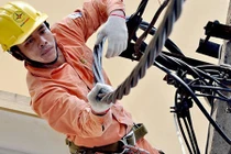 Giá điện tăng kéo hàng hóa tăng theo