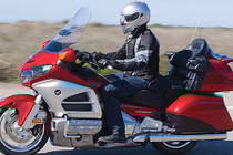 Honda tiếp tục triệu hồi "vua đường trường" Gold Wing 