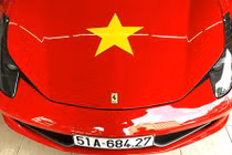 Siêu xe Ferrari tiền tỷ cổ vũ đội tuyển U23 Việt Nam