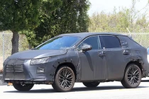 SUV Lexus phiên bản 7 chỗ lộ diện "kín như ninja"