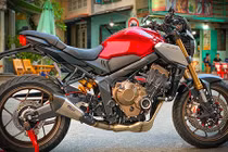 Dân chơi Sài Gòn chi cả trăm triệu độ Honda CB650R 