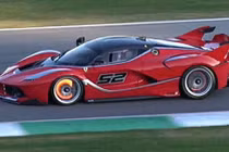Ferrari FXX K "phun lửa" tại trường đua Mugello
