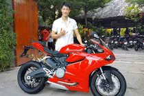 Johnny Trí Nguyễn thêm Ducati 899 Panigale vào bộ sưu tập