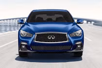 Infiniti ra mắt Q50 Signature Edition, "đối thủ" BMW 3 Series 