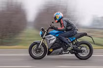 Siêu môtô điện Eva EsseEsse9 phong cách retro cực chất