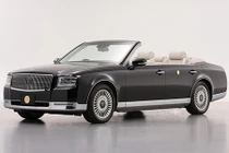Mui trần Toyota Century Convertible dành riêng cho Nhật hoàng