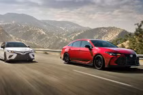 Chi tiết Toyota Camry và Avalon TRD phiên bản 2019 