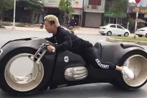 Cận cảnh siêu môtô Tron Light Cycle giá 2,7 tỷ tại Việt Nam