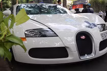 Bugatti Veyron 50 tỷ của Đặng Lê Nguyên Vũ lần đầu lăn bánh