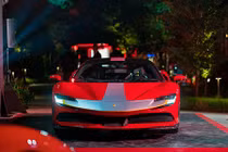 Ferrari SF90 Stradale hybrid 25 tỷ đồng đặt chân đến châu Á