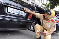 Xe ngoại giao sắp được chuyển nhượng tại Việt Nam