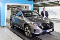 Crossover điện Mercedes-Benz EQC 400 rẻ hơn Audi E-Tron