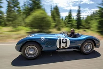 Soi “xế cụ” Jaguar 1953 giá 12 triệu đô trước khi lên sàn