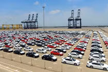 Chính phủ sẽ nới lỏng kinh doanh xe ôtô nhập khẩu 