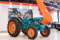 "Soi" máy kéo Ferruccio Lamborghini giá 453 triệu đồng 