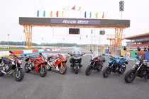 "Soi" dàn môtô phân khối lớn Honda vừa ra mắt ở Sài Gòn