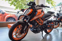 KTM 390 Duke 2018 về Việt Nam "đấu" Kawasaki Z300