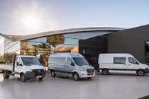 Xe Mercedes-Benz Sprinter 2019 "chốt giá" từ 557 triệu đồng