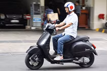 Cận cảnh Vespa GTS Notte mới giá 115 triệu tại Việt Nam