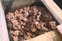 Vụ tìm thấy hài cốt dưới bể phốt: Hé lộ dấu hiệu bất thường