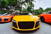Dân chơi siêu xe Audi R8 tại Sài Gòn tụ hội "show hàng"