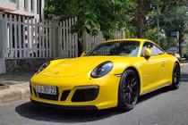 Siêu xe Porsche 911 GTS hơn 8 tỷ đeo biển Sài Gòn
