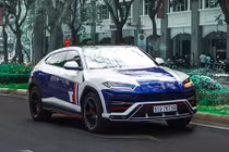 Đại gia Minh Nhựa lại "thay áo" Lamborghini Urus giá 23 tỷ 