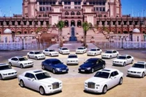 “Siêu đại gia” với bộ sưu tập 7000 siêu xe, xe dát vàng