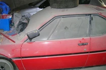 Soi “xế hộp” BMW giá nửa triệu đô bỏ xó 34 năm