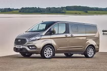 Ford Tourneo khoảng 1 tỷ tại Việt Nam, có rẻ nhất phân khúc?