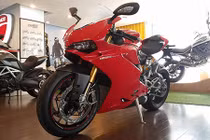 Siêu môtô Ducati 1299 Panigale chính hãng về VN giá 1,2 tỷ 