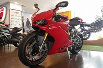 Siêu môtô Ducati 1299 Panigale chính hãng về VN giá 1,2 tỷ 