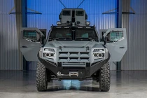 "Soi" SUV bọc thép Roshel Senator khiến dân chơi phát thèm