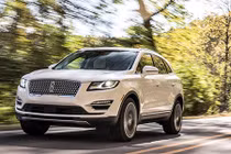 SUV hạng sang Lincoln MKC 2019 "đấu" Mercedes GLC