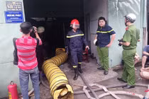 Cháy công ty hóa chất, hơn 100 chiến sĩ tích cực chữa cháy 